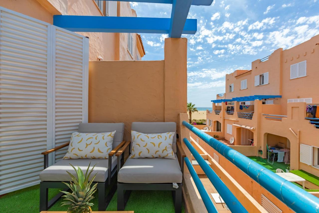 Beachfront, Pool, Terrace, Garage & Fibre Internet Тарифа Екстериор снимка