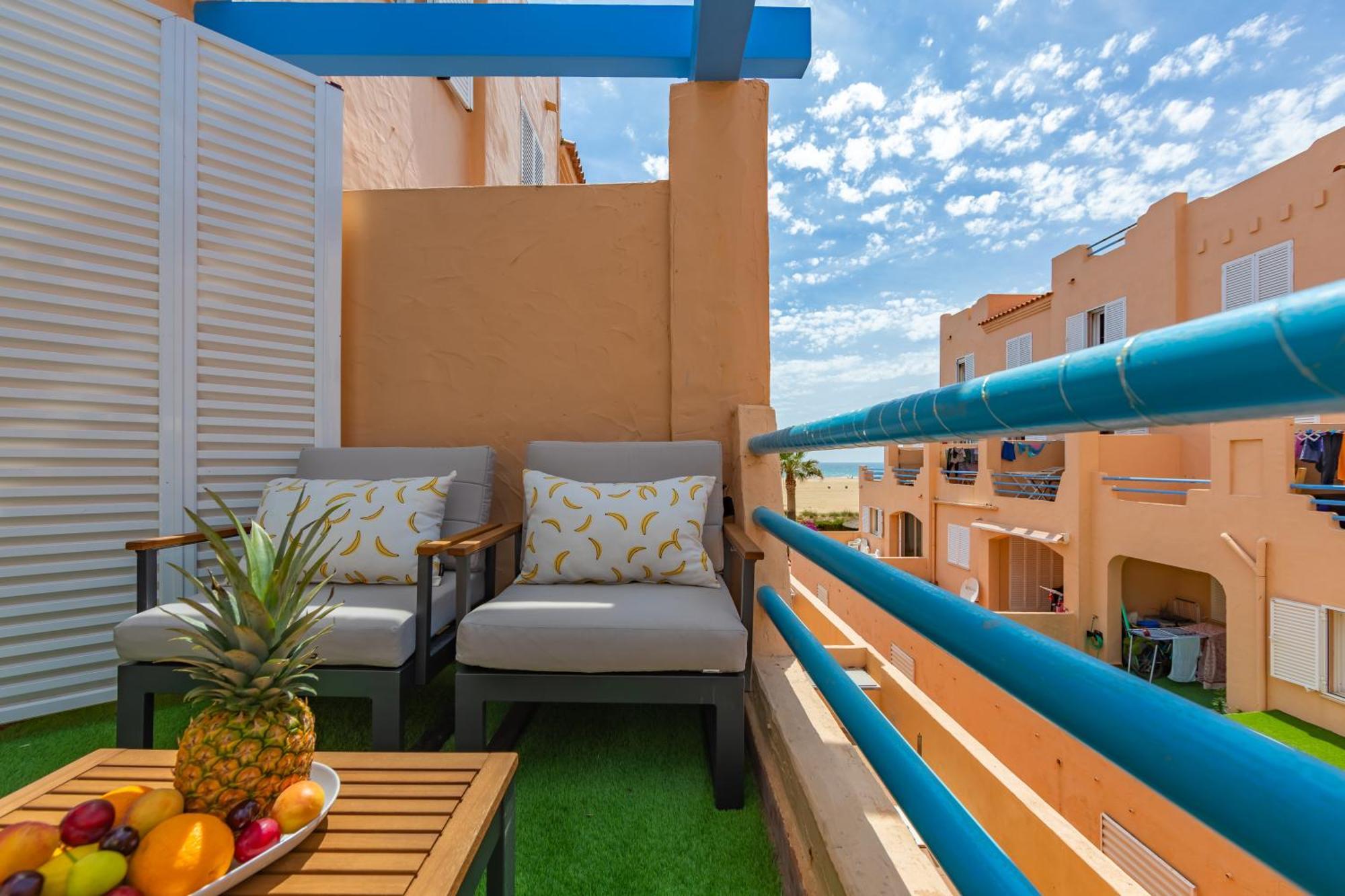 Beachfront, Pool, Terrace, Garage & Fibre Internet Тарифа Екстериор снимка